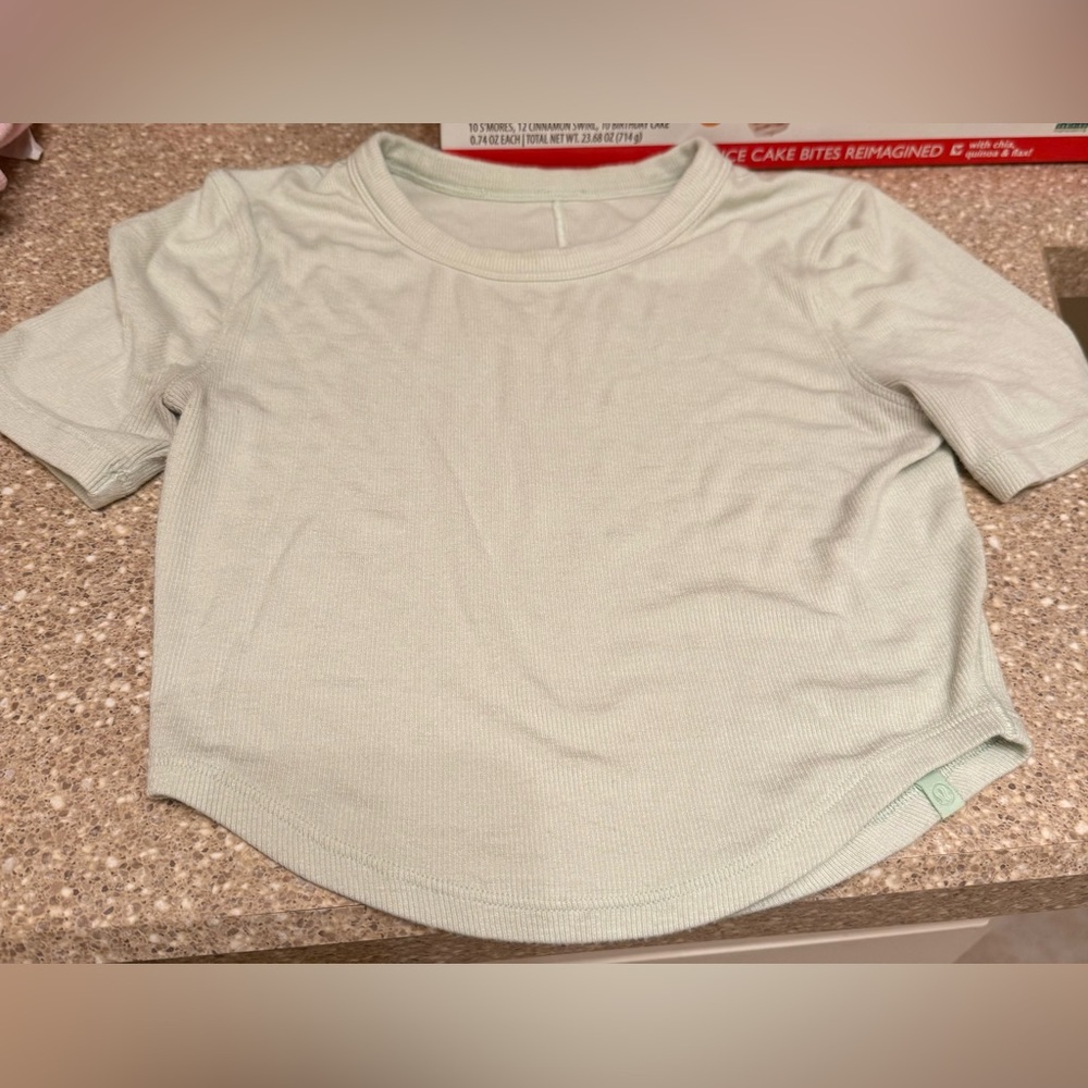 Lululemon, Size: 2, Color: Light Green Short Sleeve Top